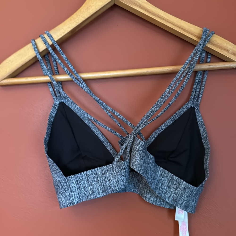 ✨LIKE NEW✨VS PINK BRALETTE - Picture 5 of 9